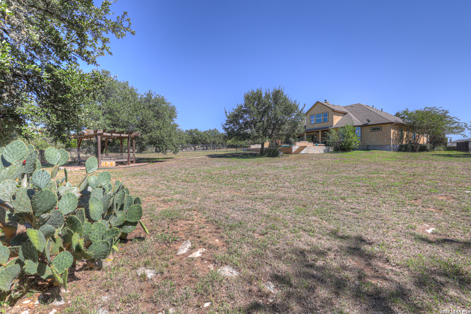 main property photo 45
