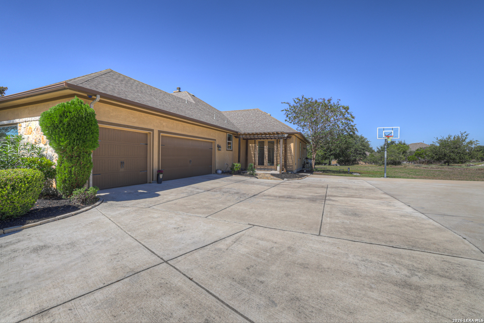 main property photo 48