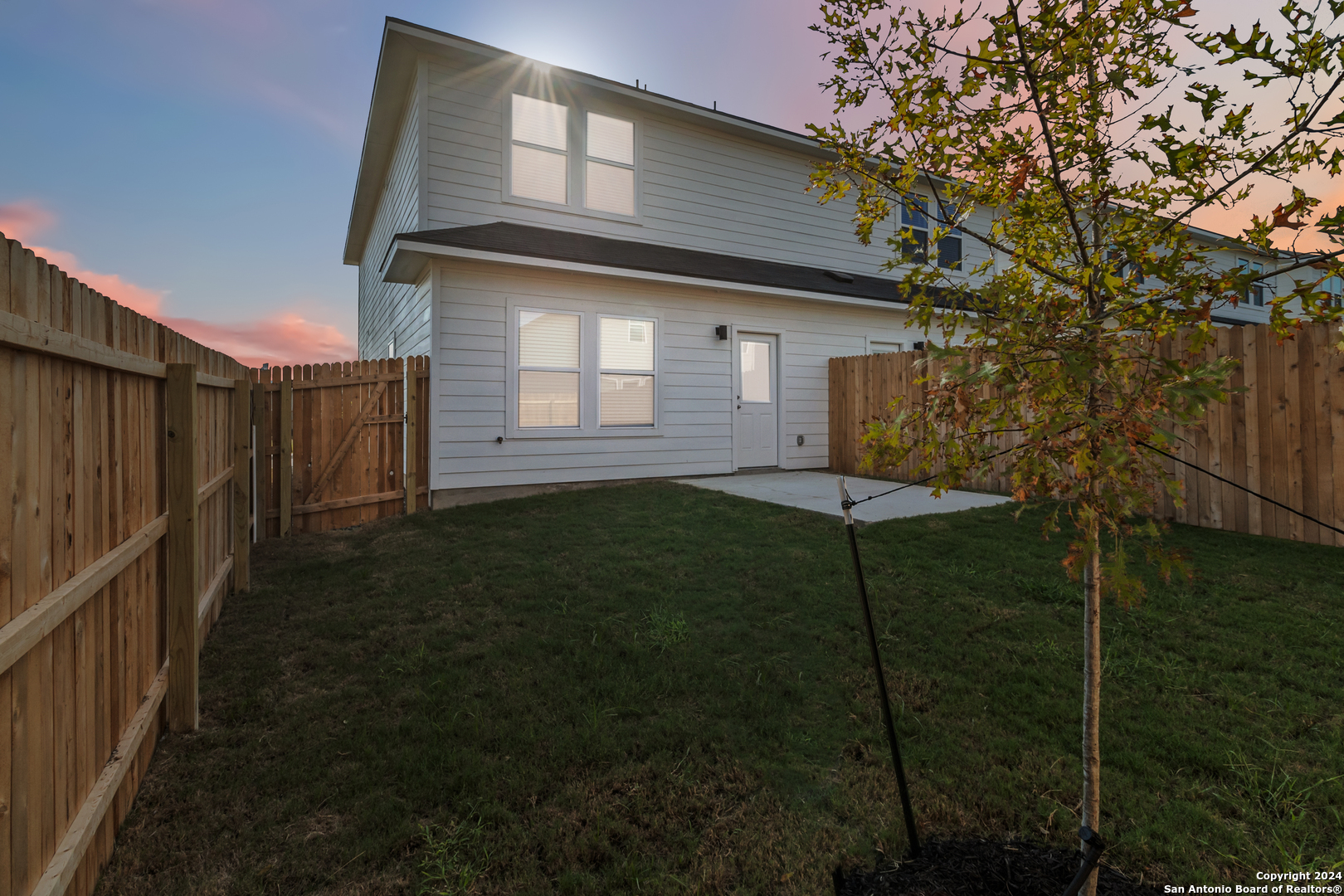 main property photo 33