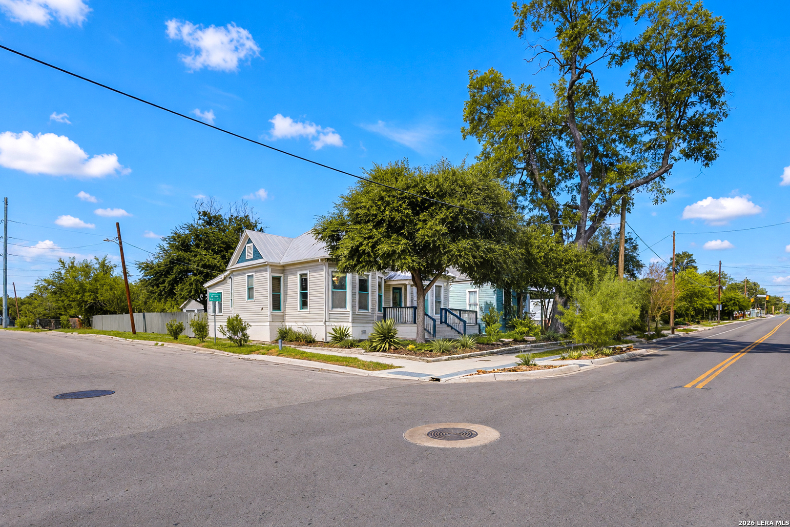main property photo 27
