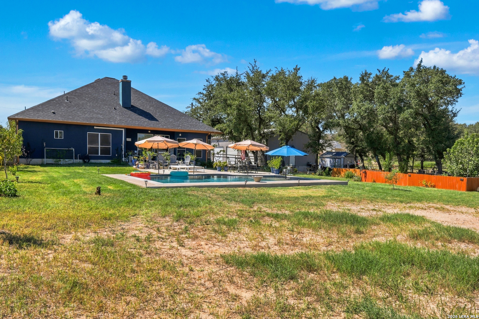 main property photo 37
