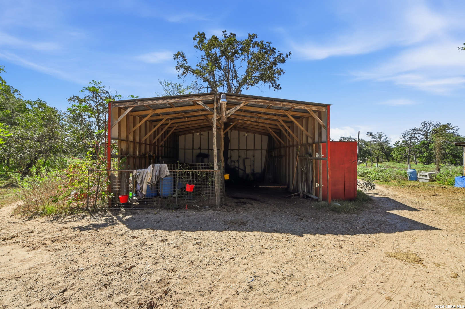 main property photo 5