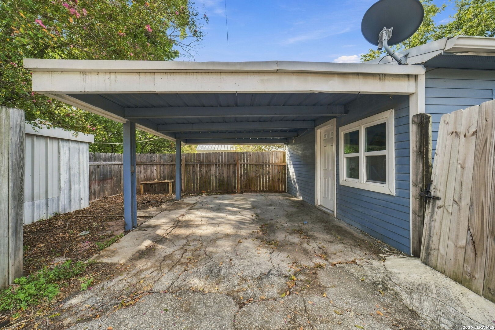 main property photo 50