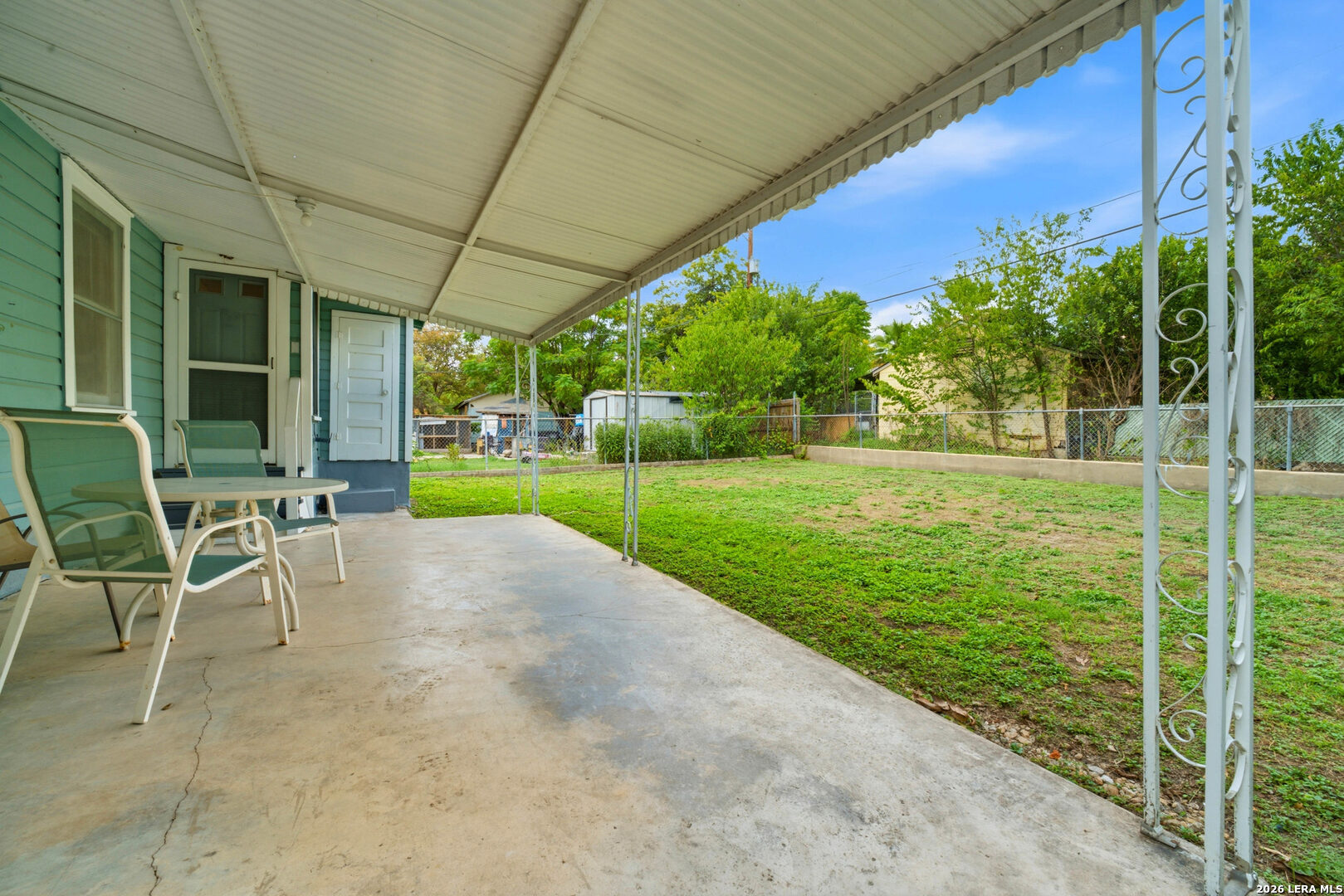 main property photo 13