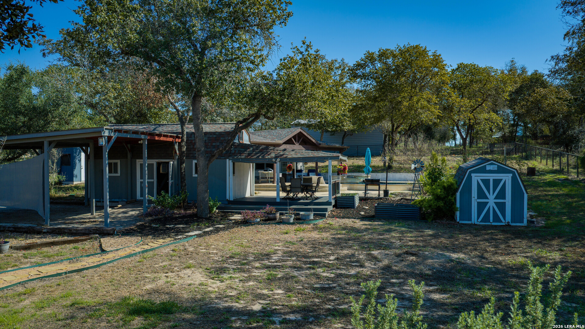 main property photo 35
