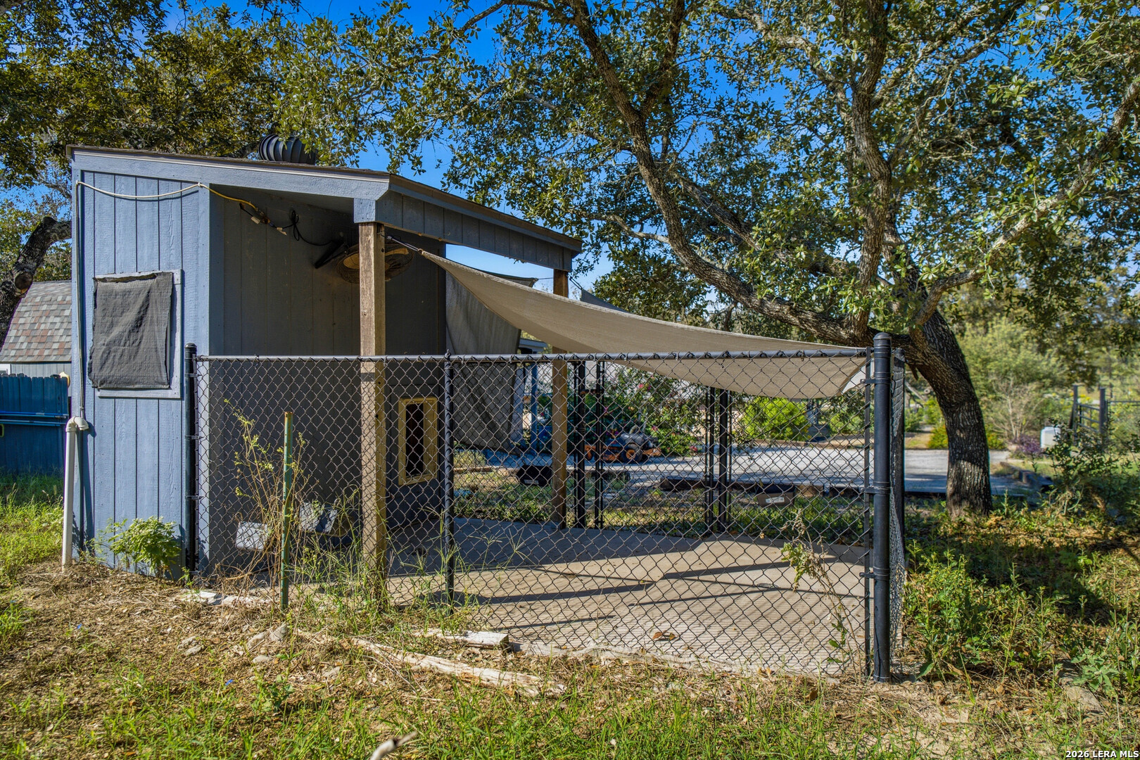 main property photo 38
