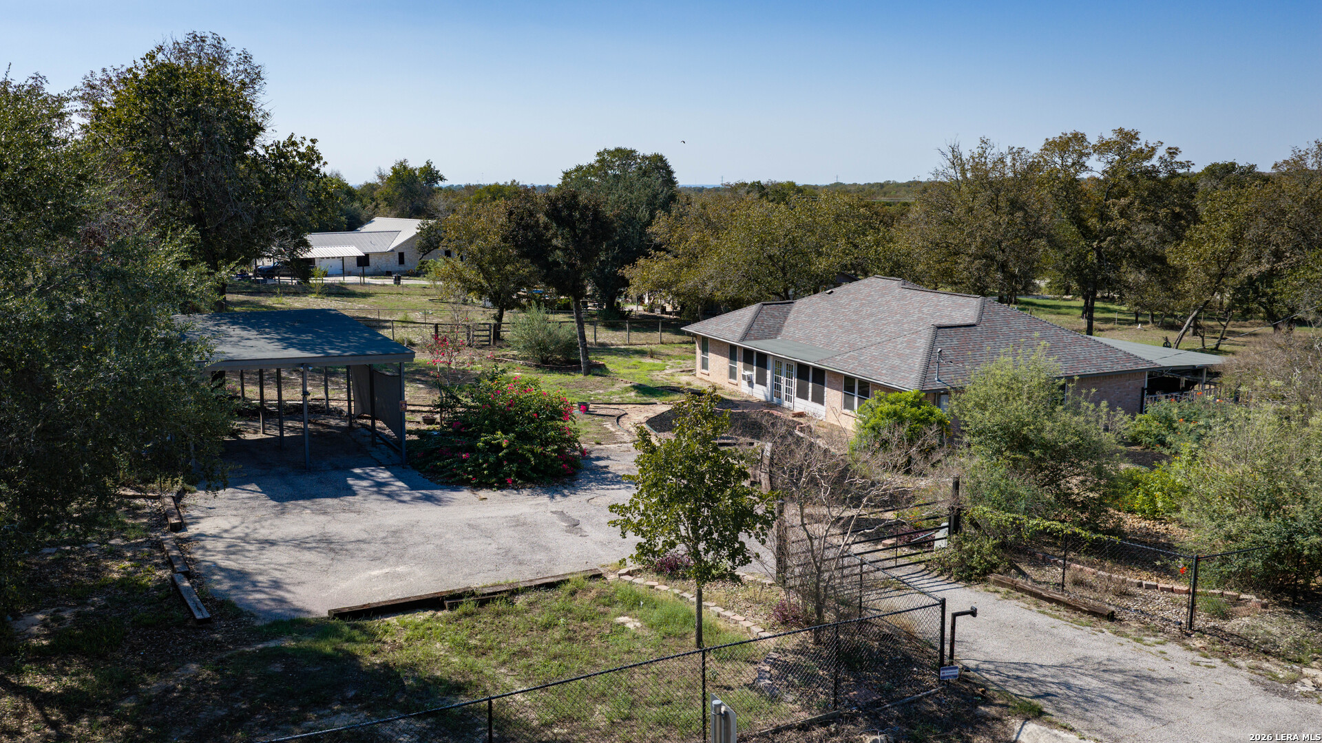 main property photo 41