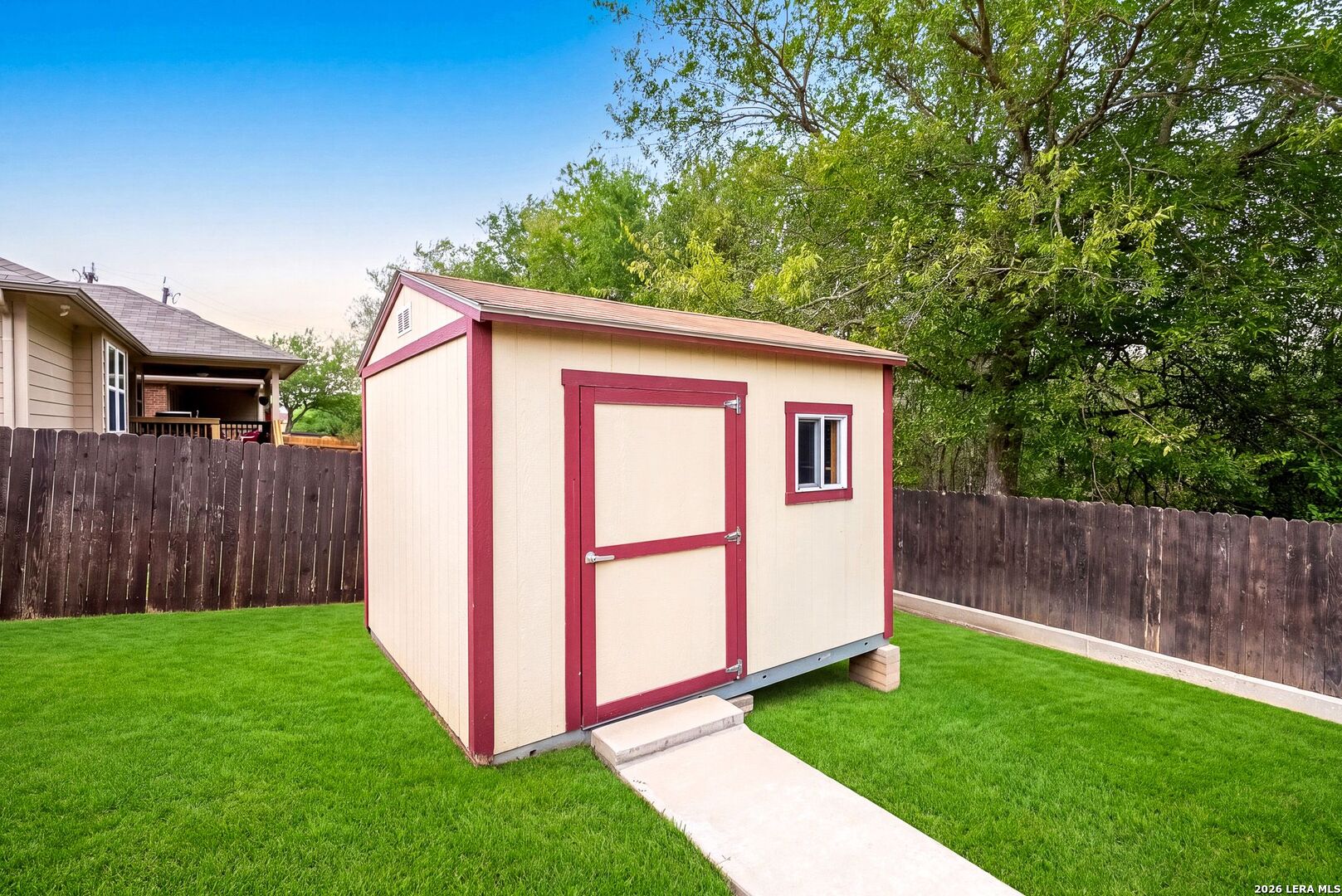 main property photo 42