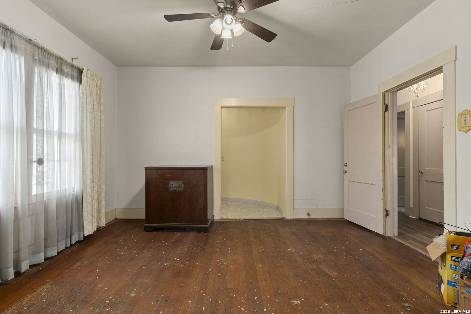 main property photo 10