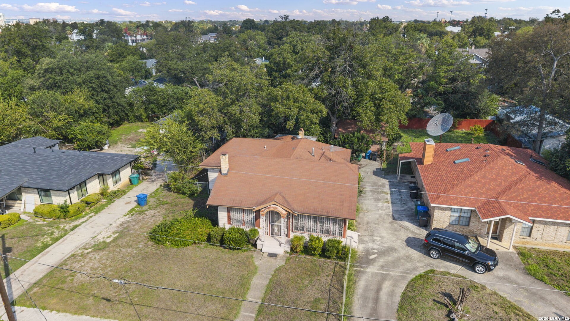 main property photo 30