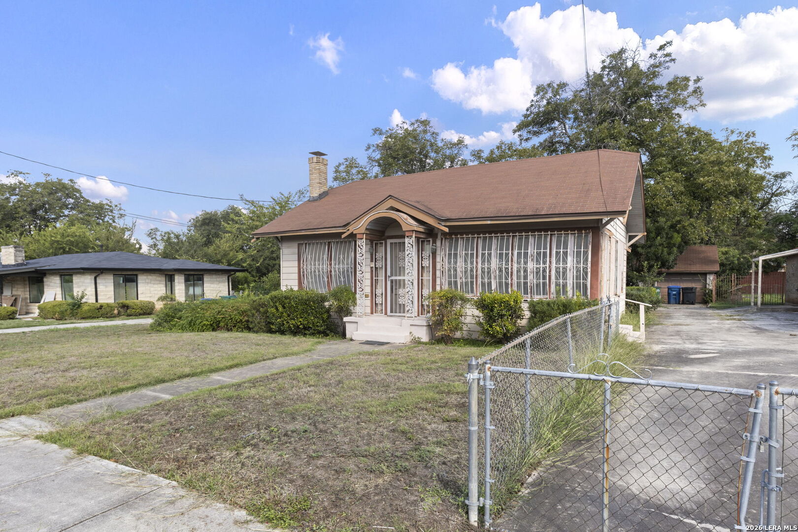 main property photo 37