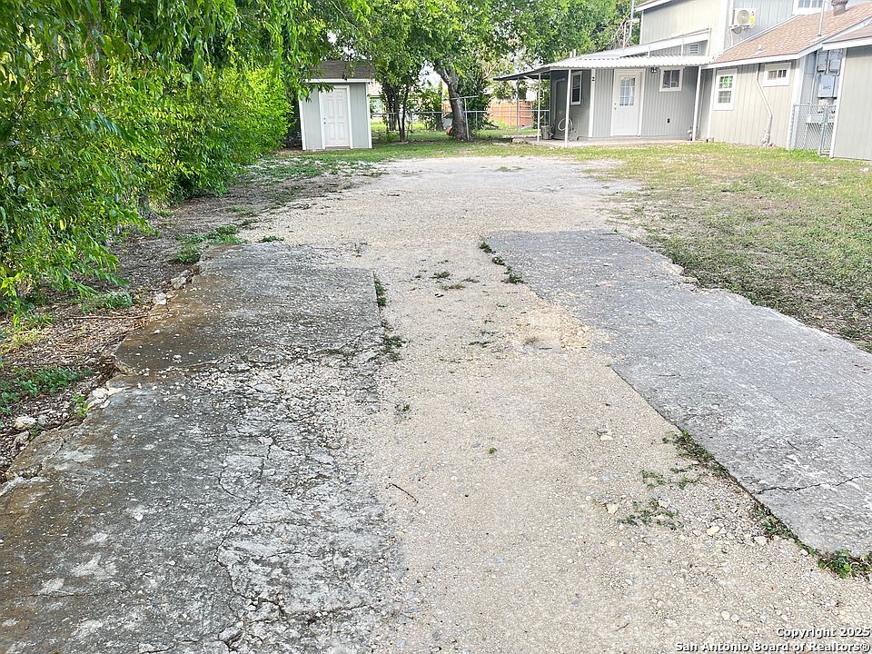 main property photo 12