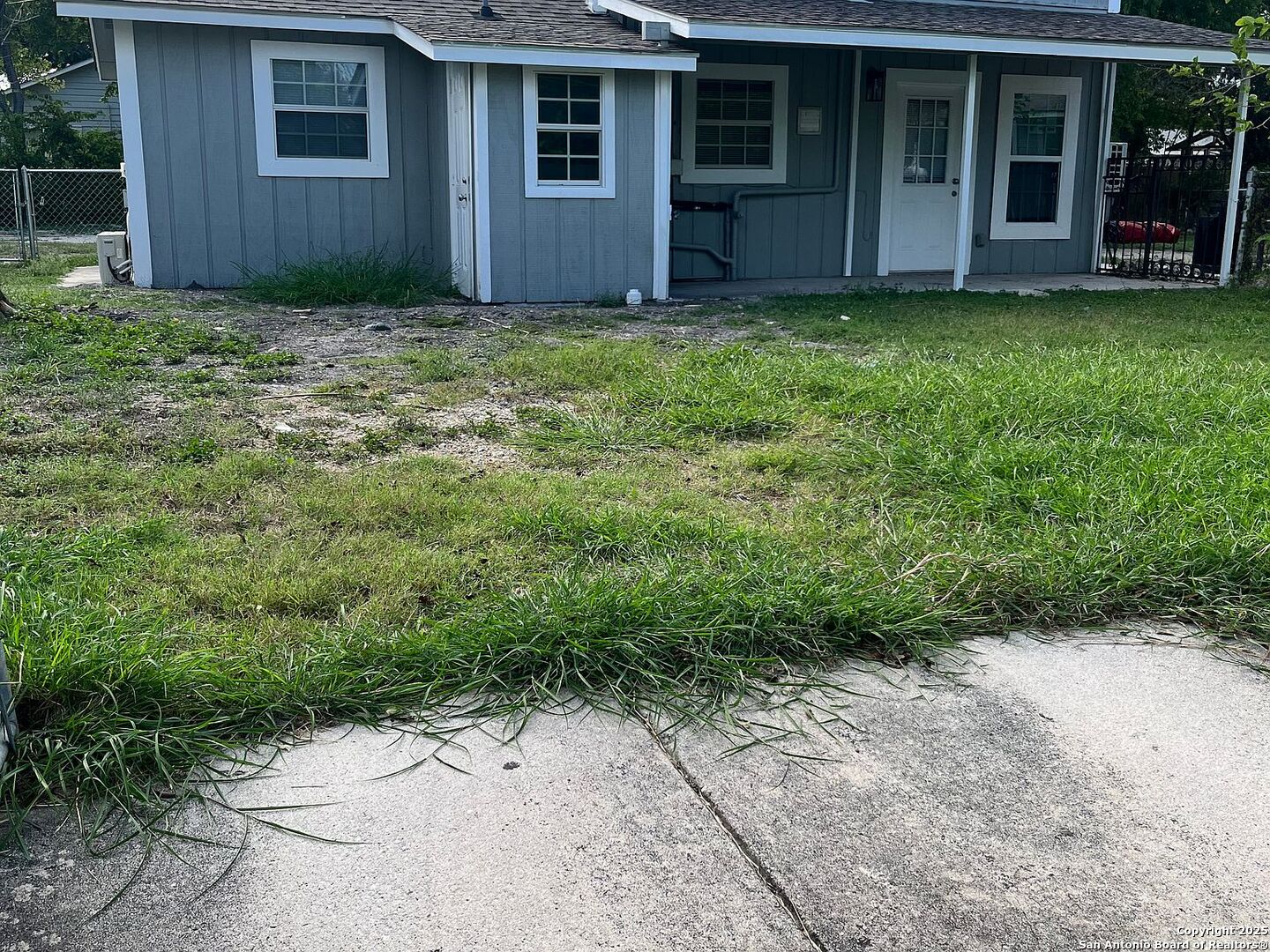 main property photo 8