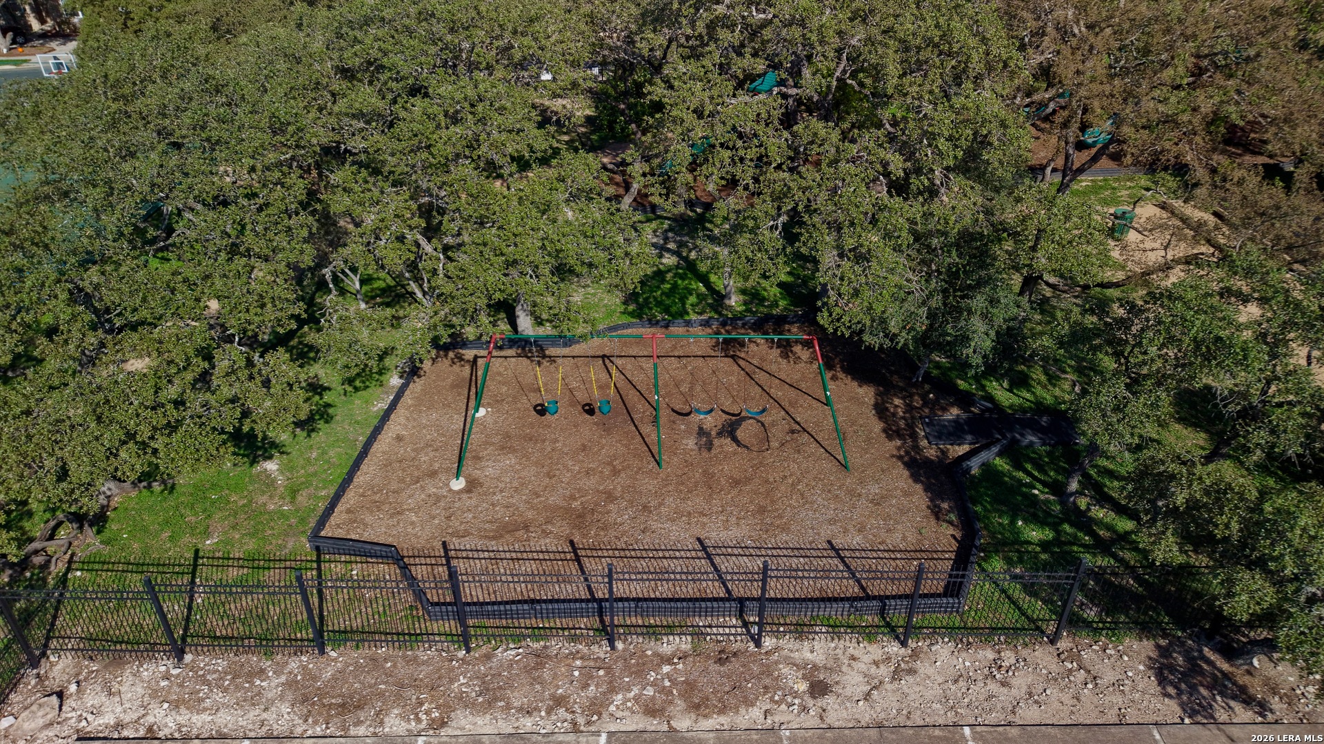 main property photo 41