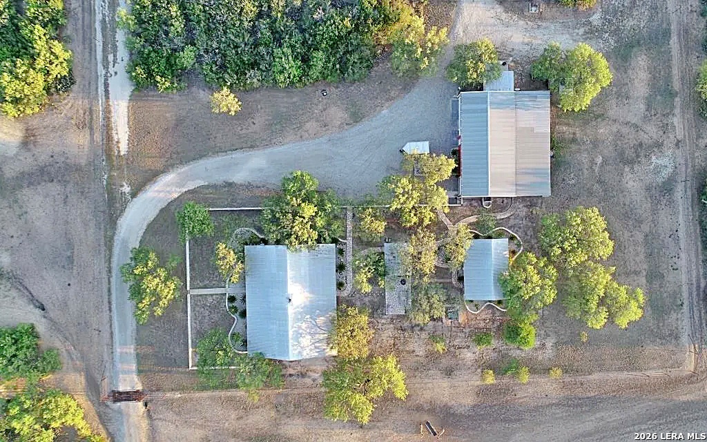 main property photo 6