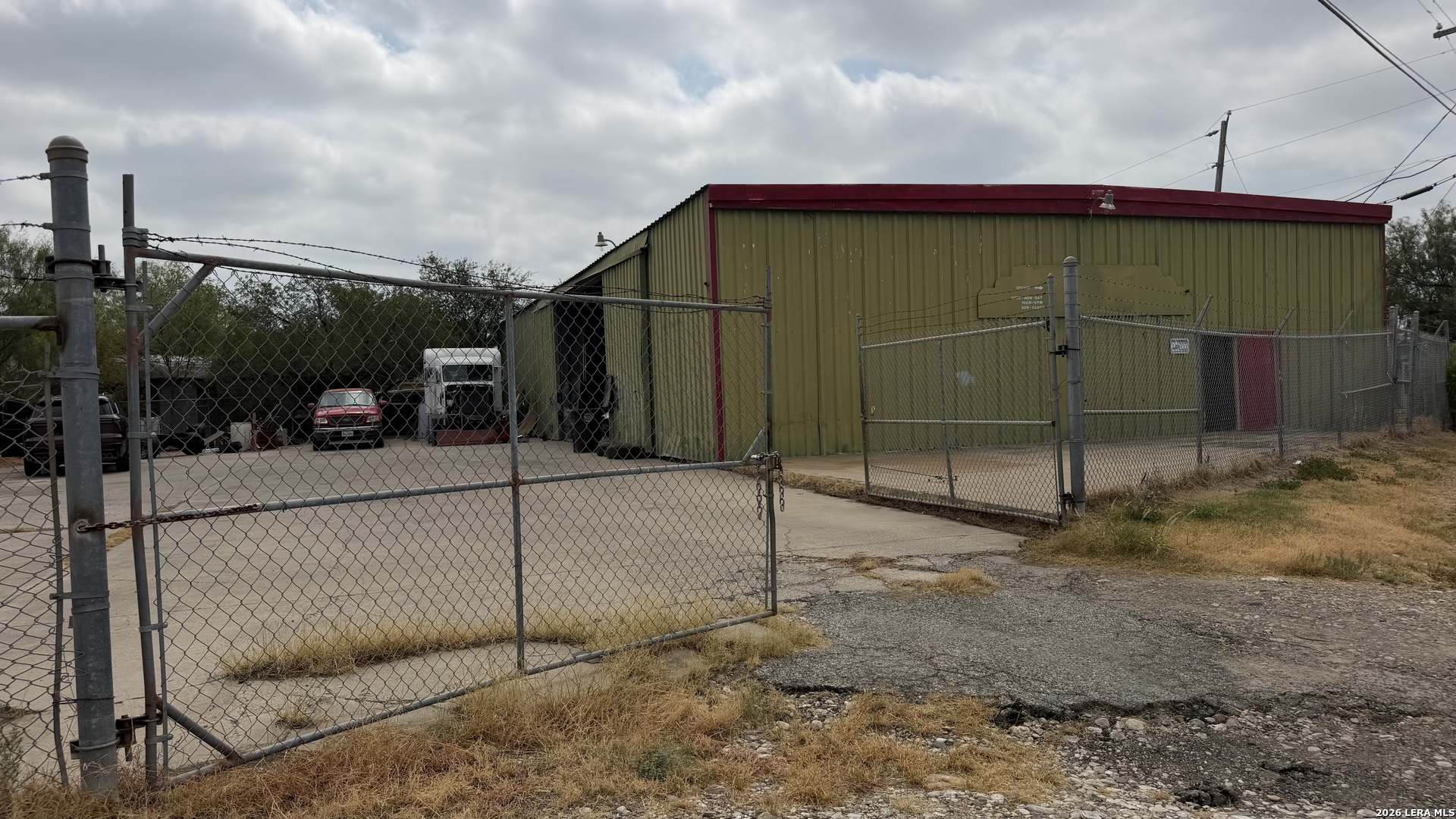main property photo 2