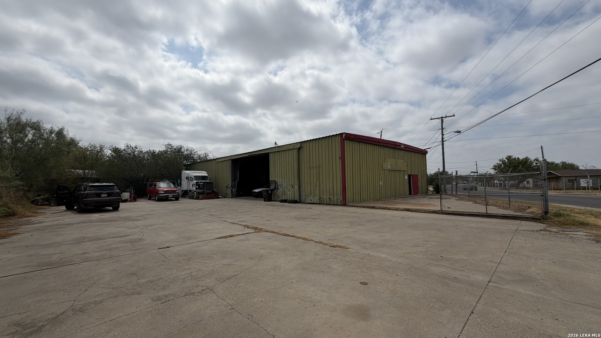 main property photo 4