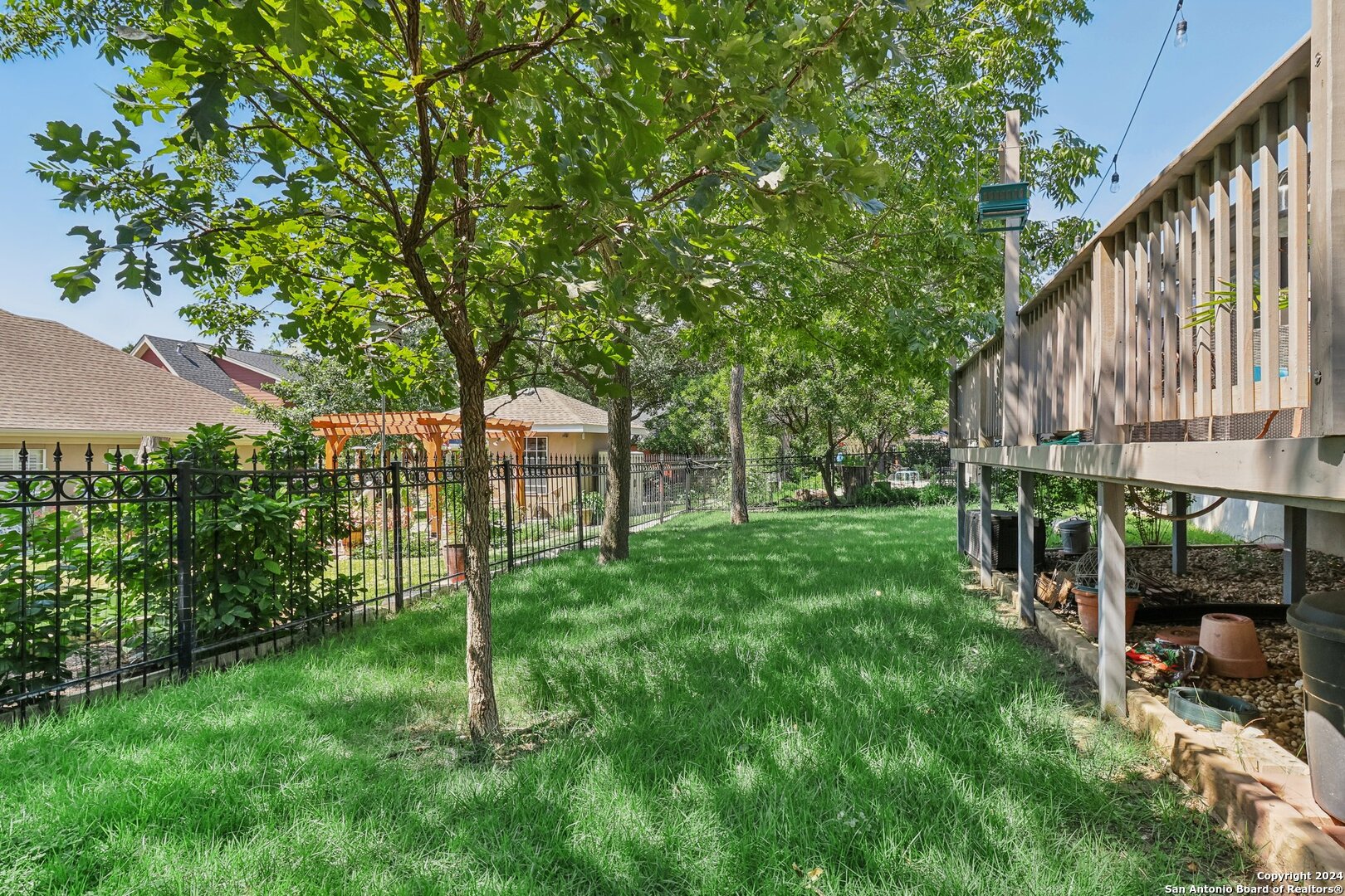 main property photo 29