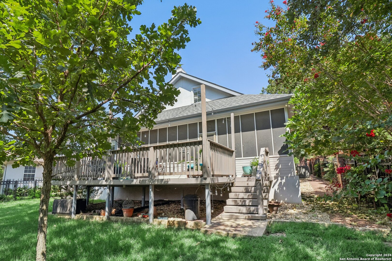 main property photo 30