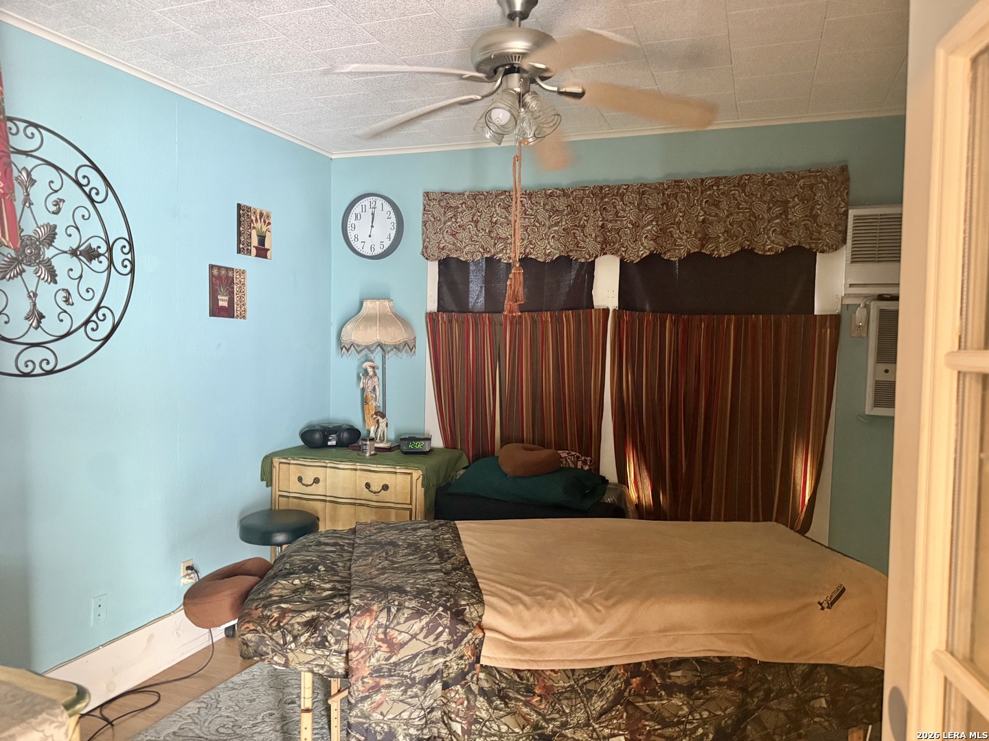 main property photo 25