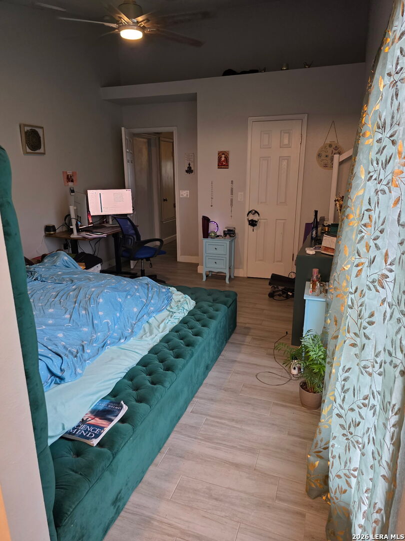 main property photo 15
