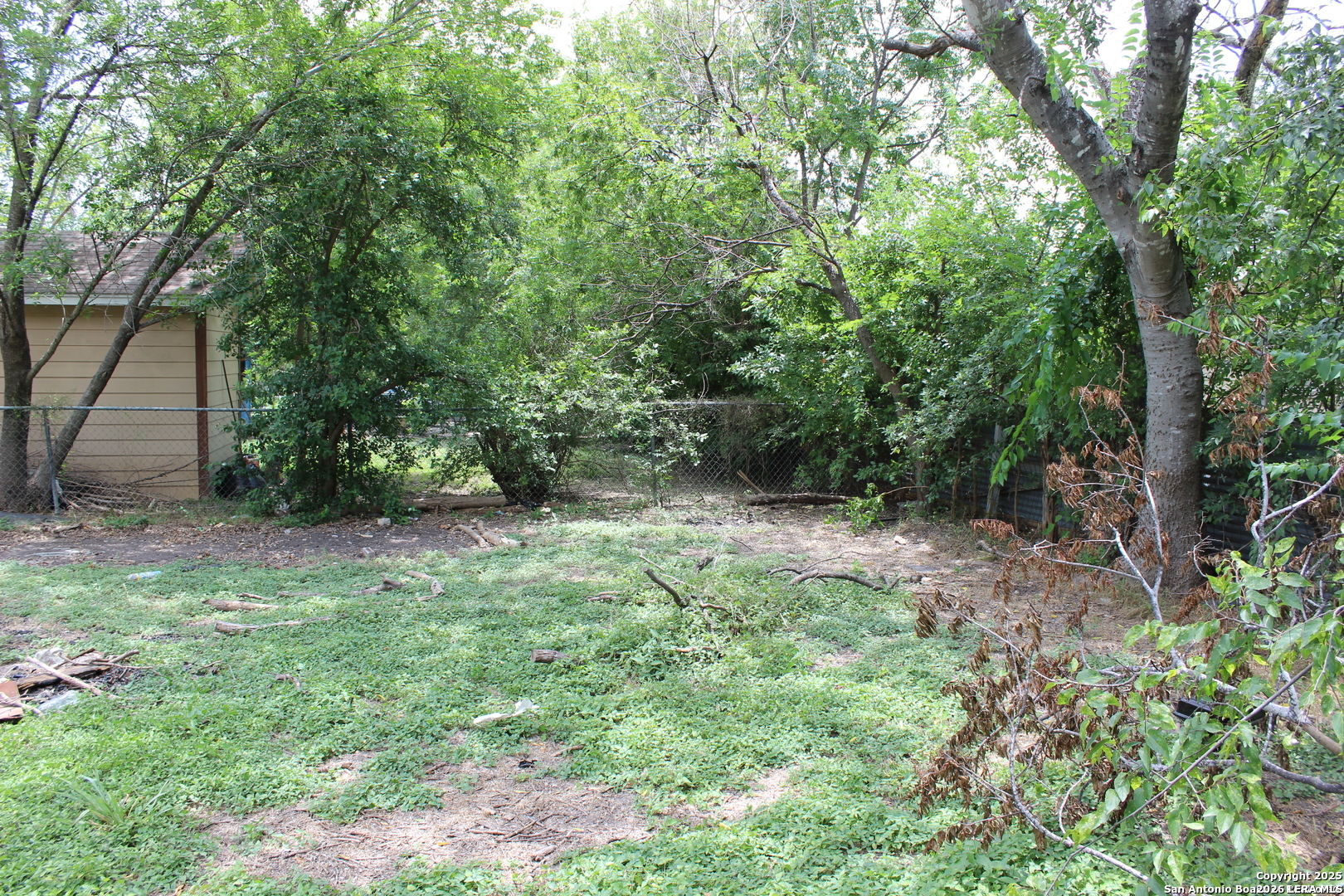 main property photo 10