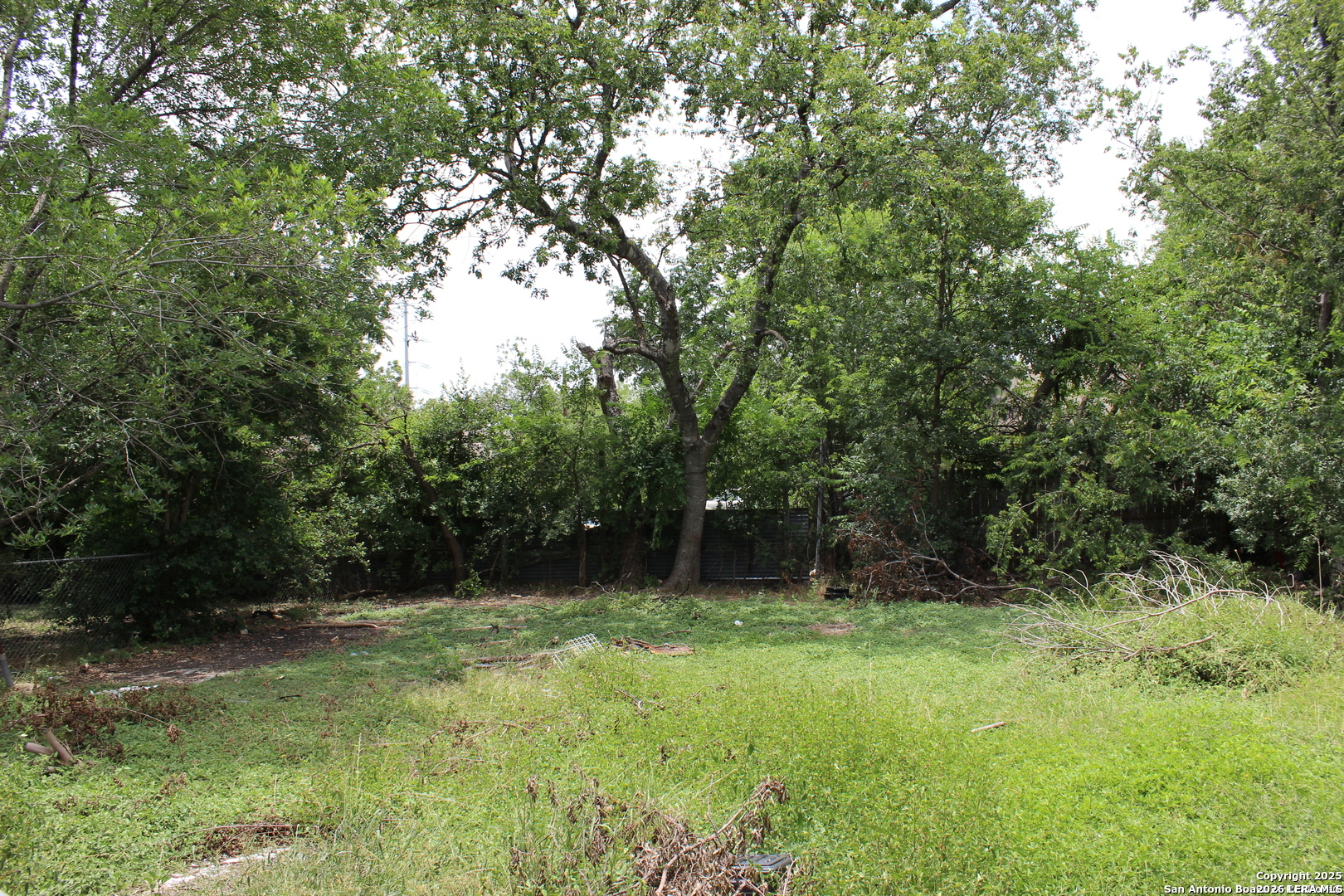 main property photo 8
