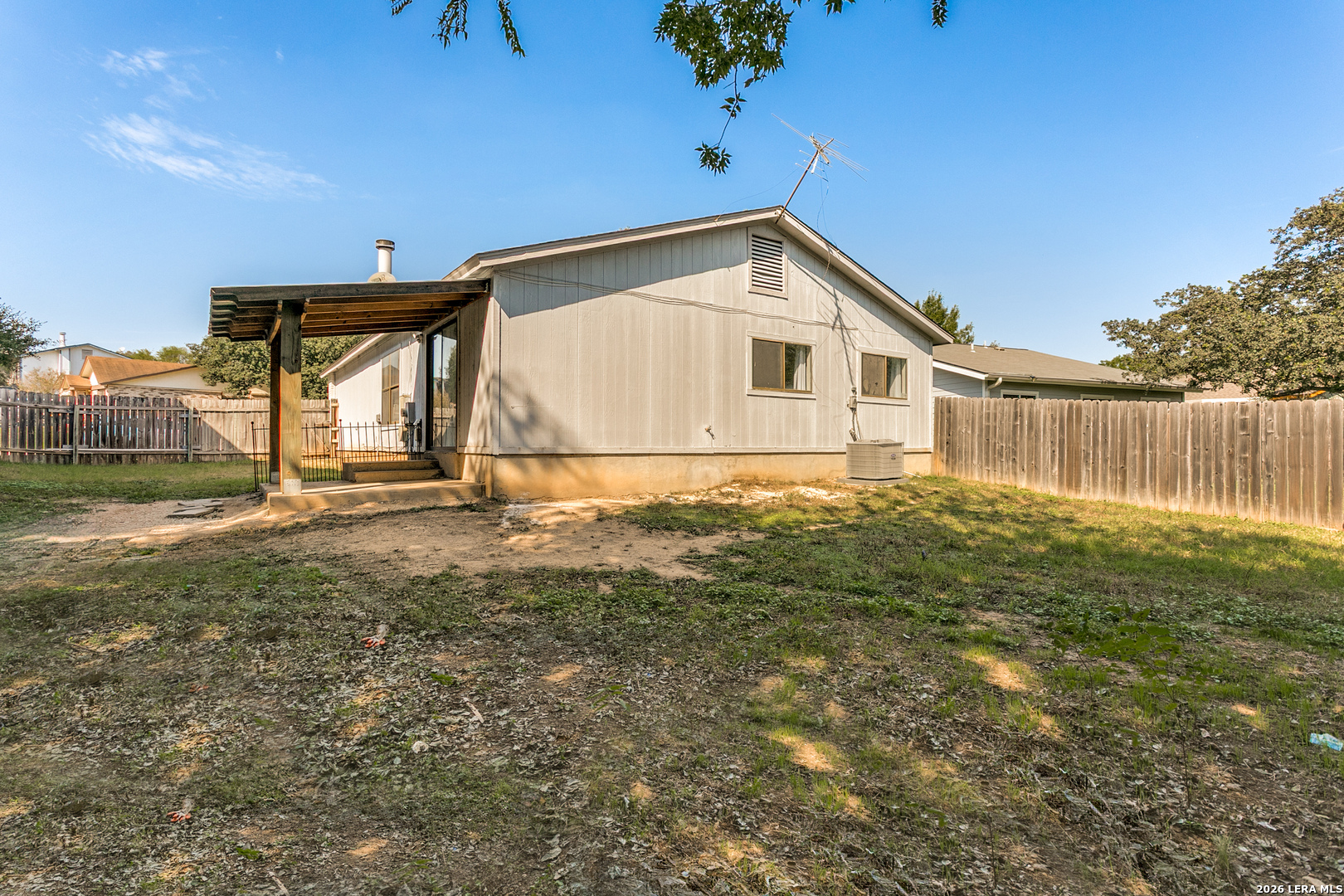 main property photo 25