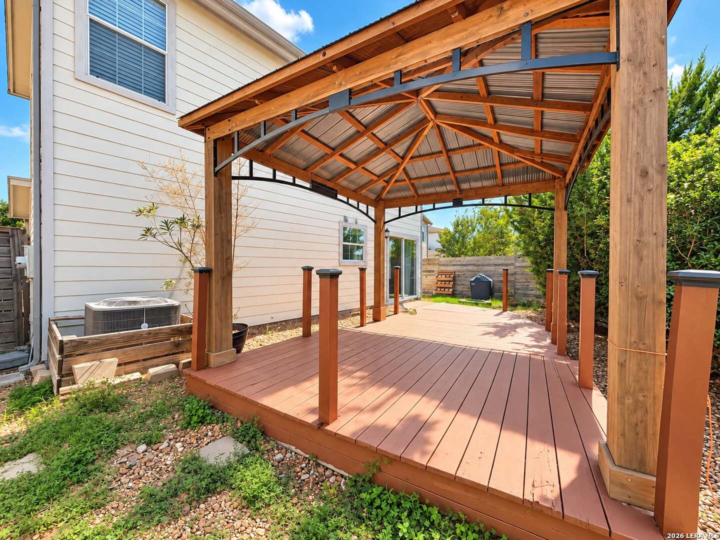main property photo 14