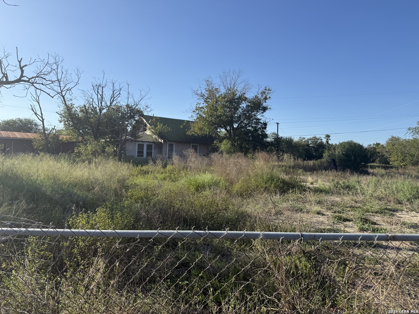 main property photo 3