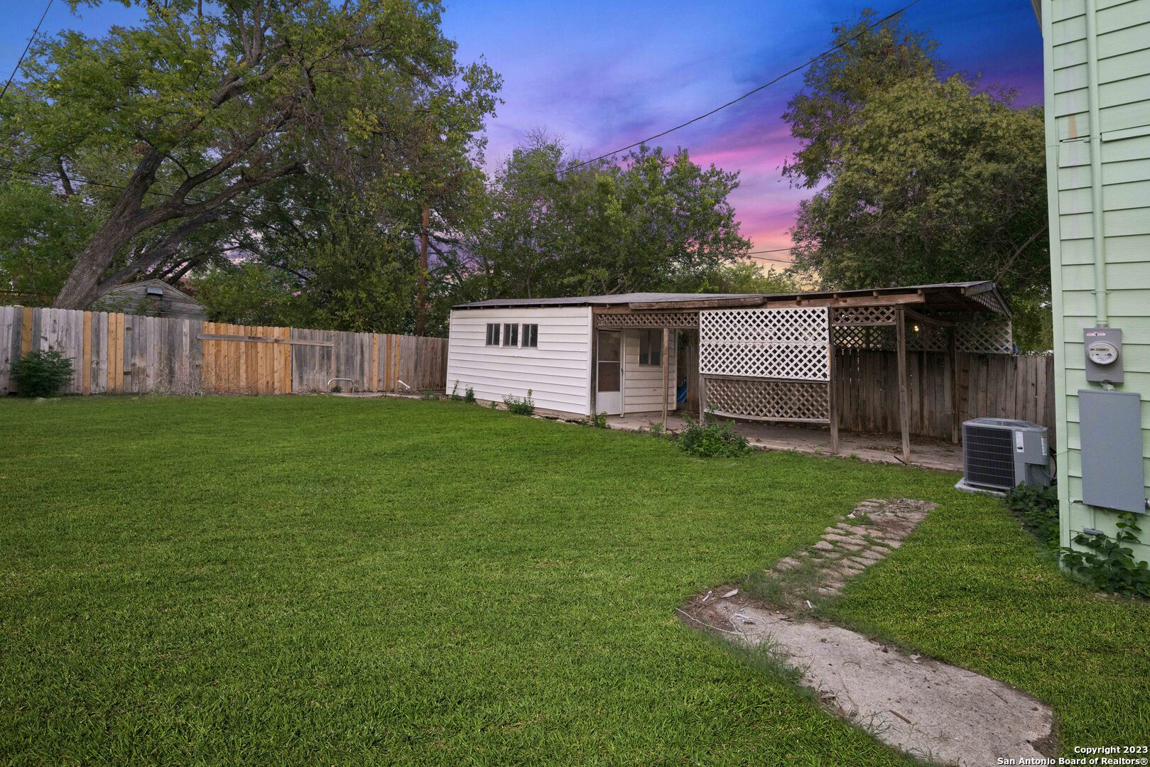 main property photo 25