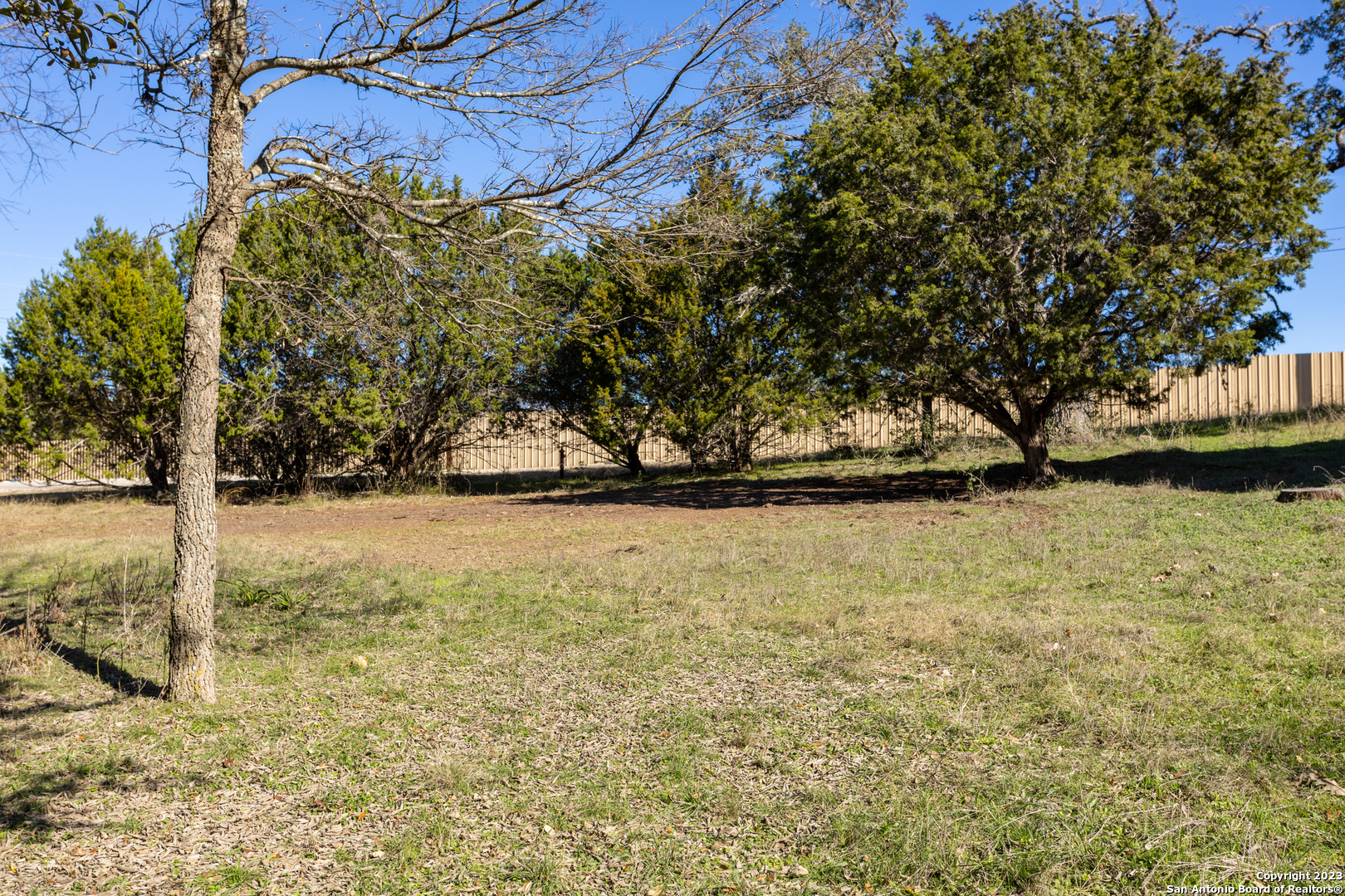 main property photo 15