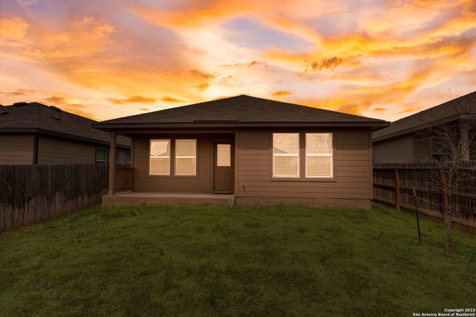 main property photo 30