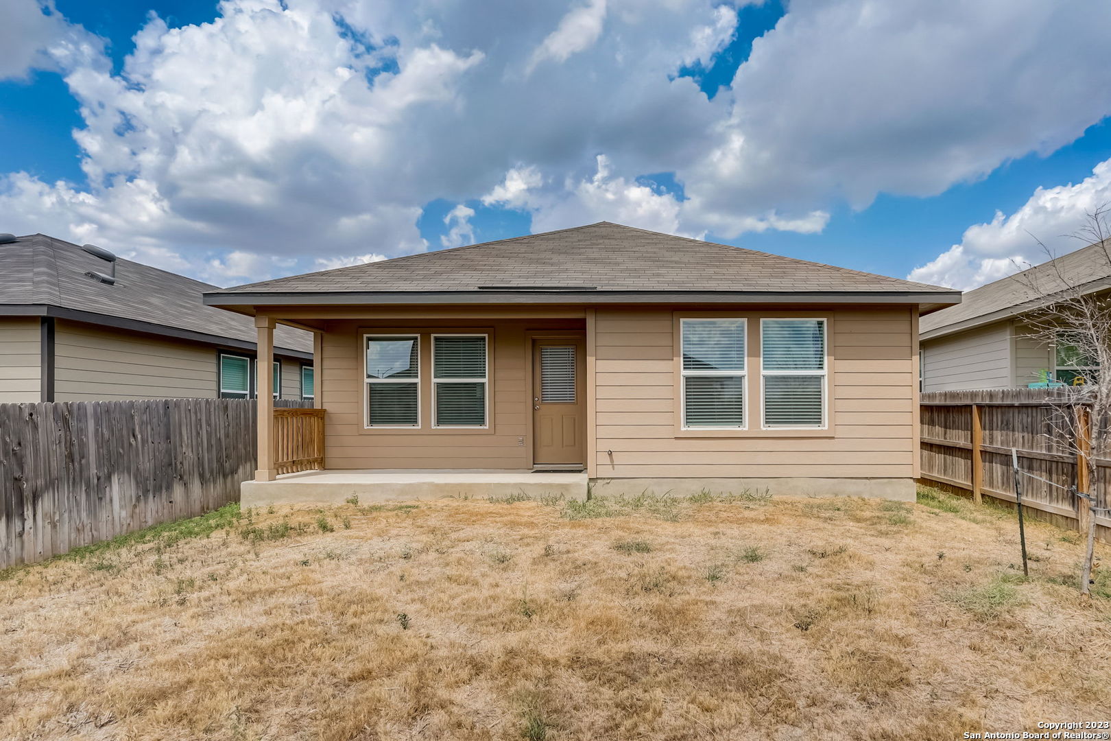 main property photo 31