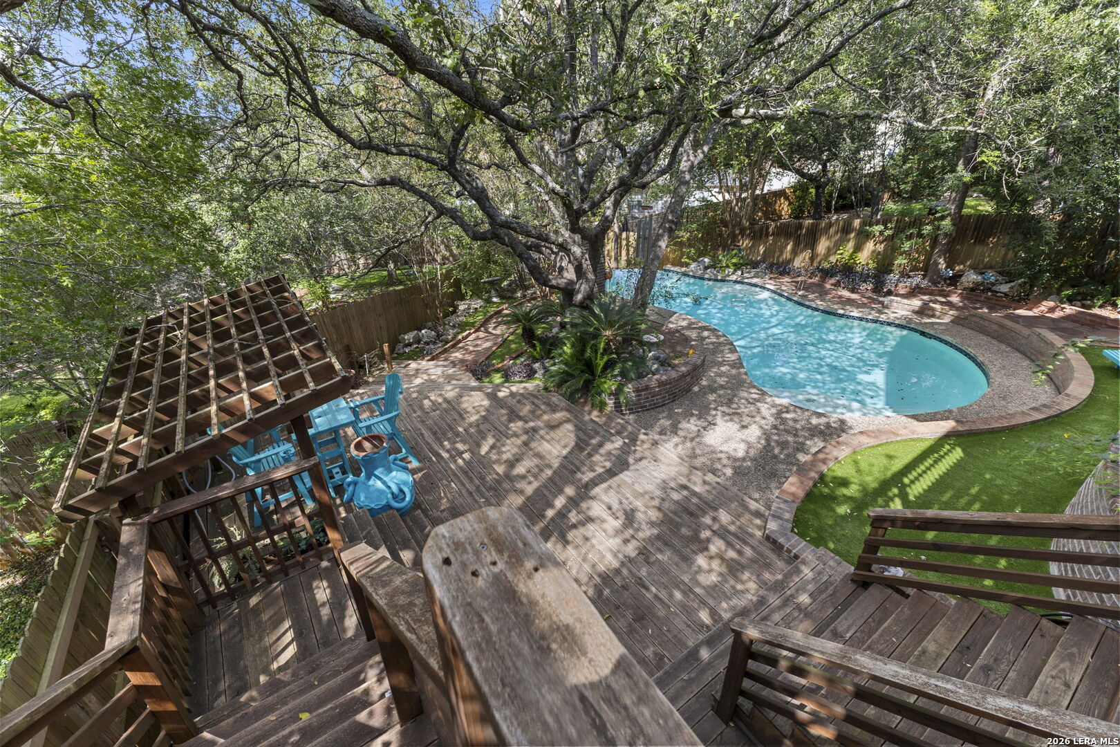 main property photo 37