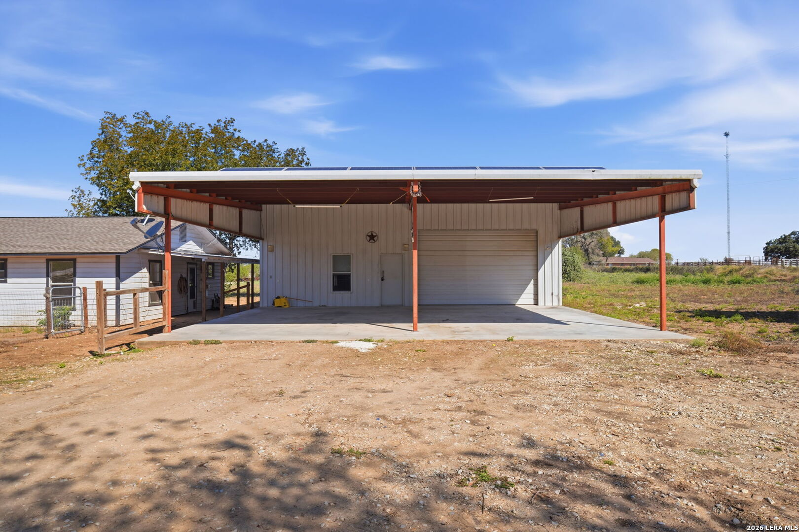 main property photo 15