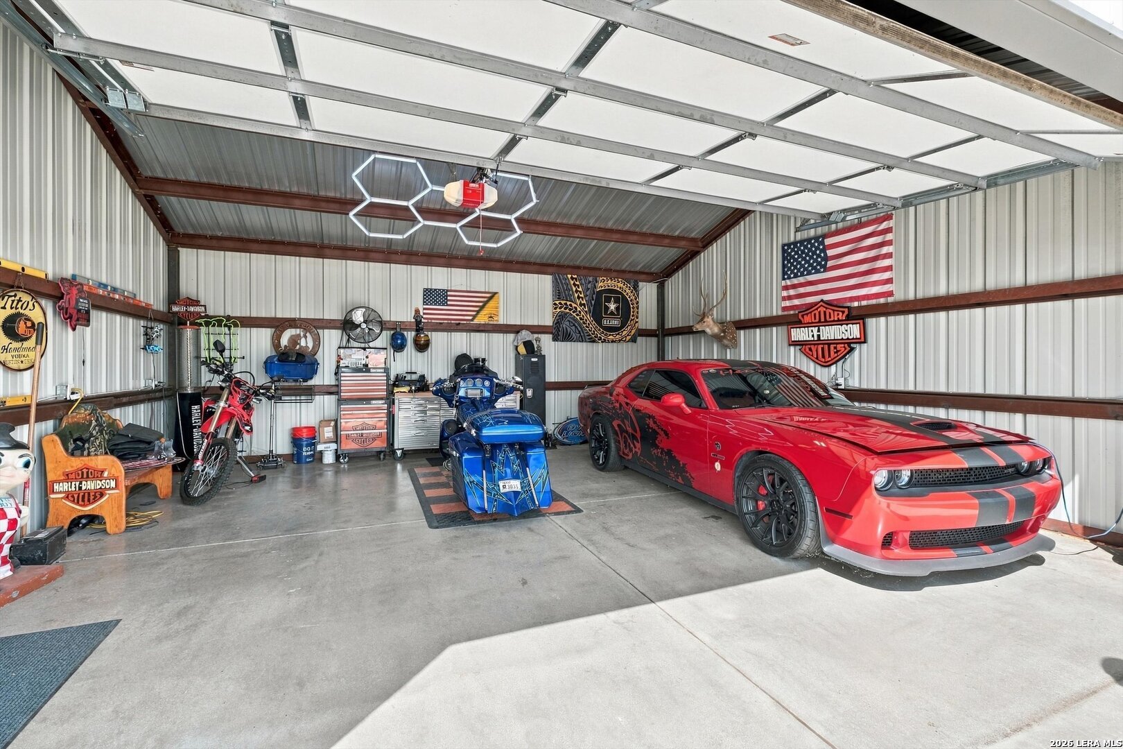 main property photo 19