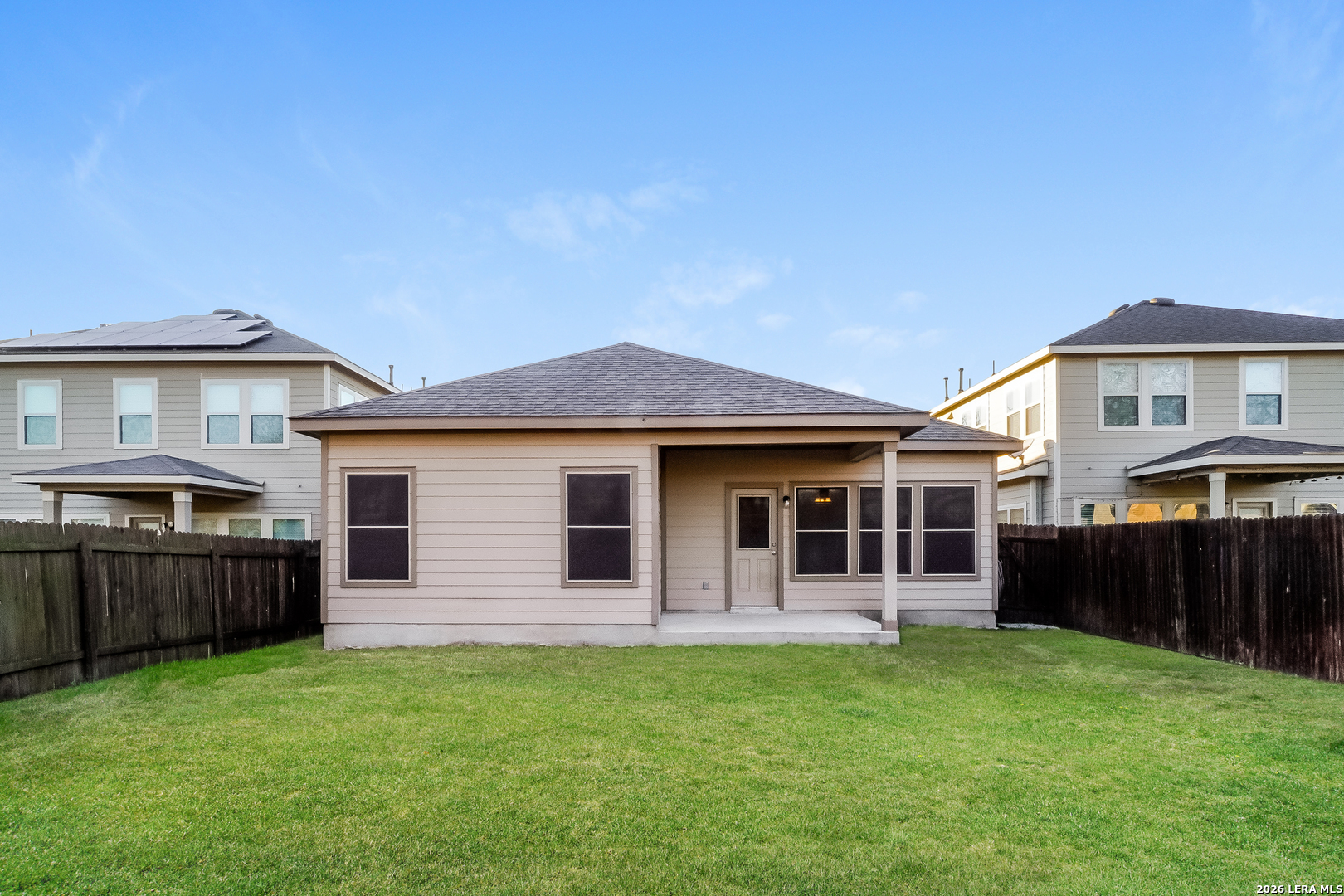 main property photo 14