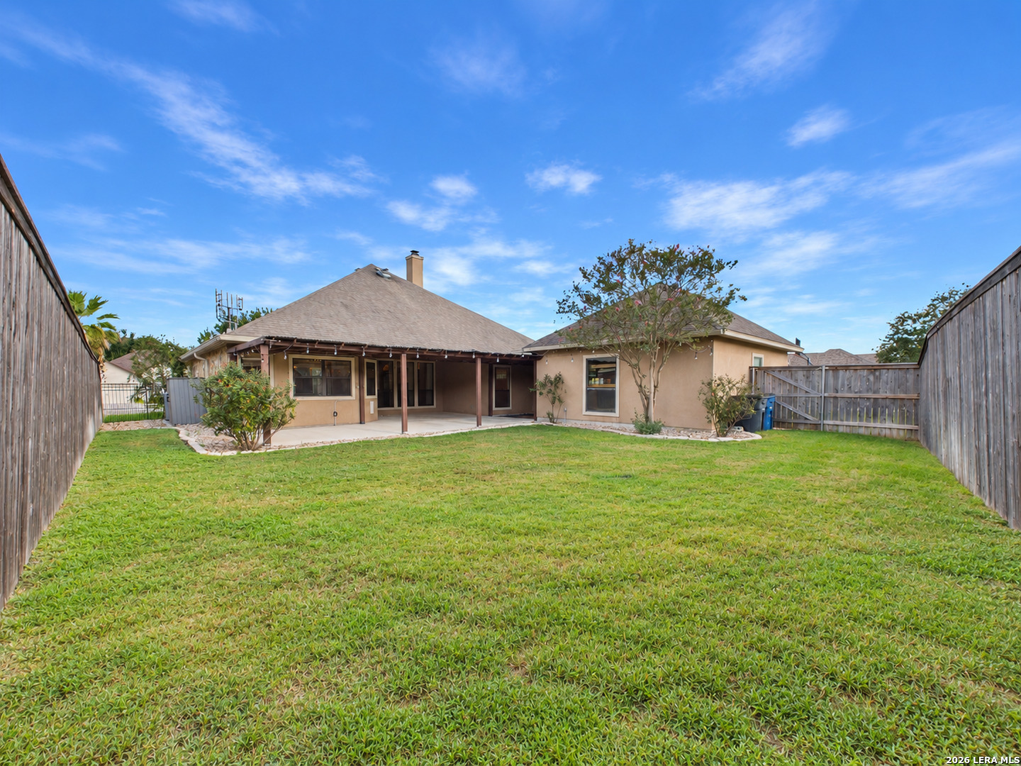 main property photo 40