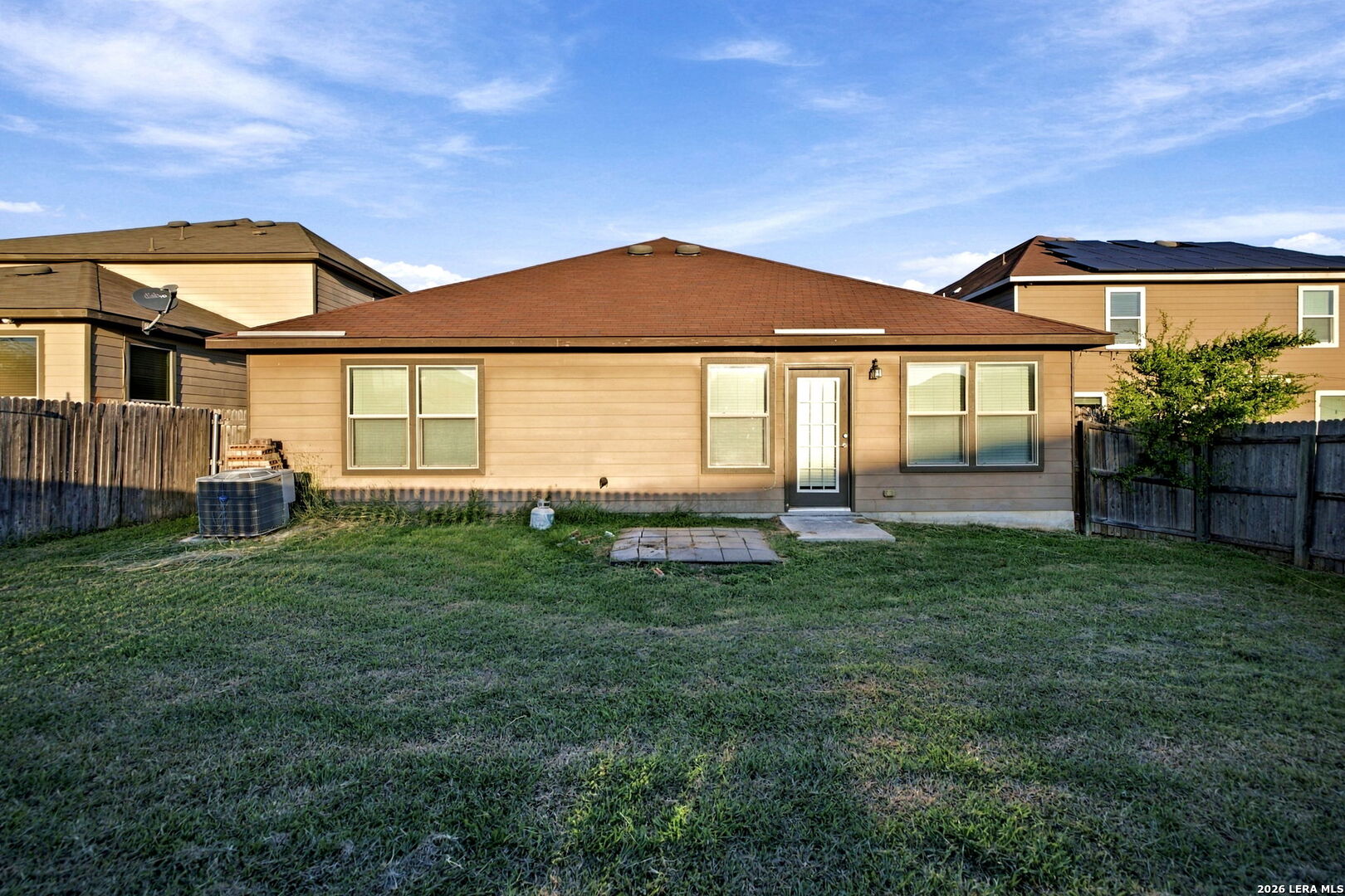 main property photo 40