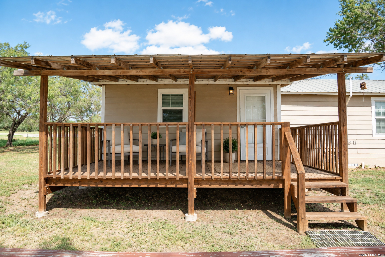 main property photo 17
