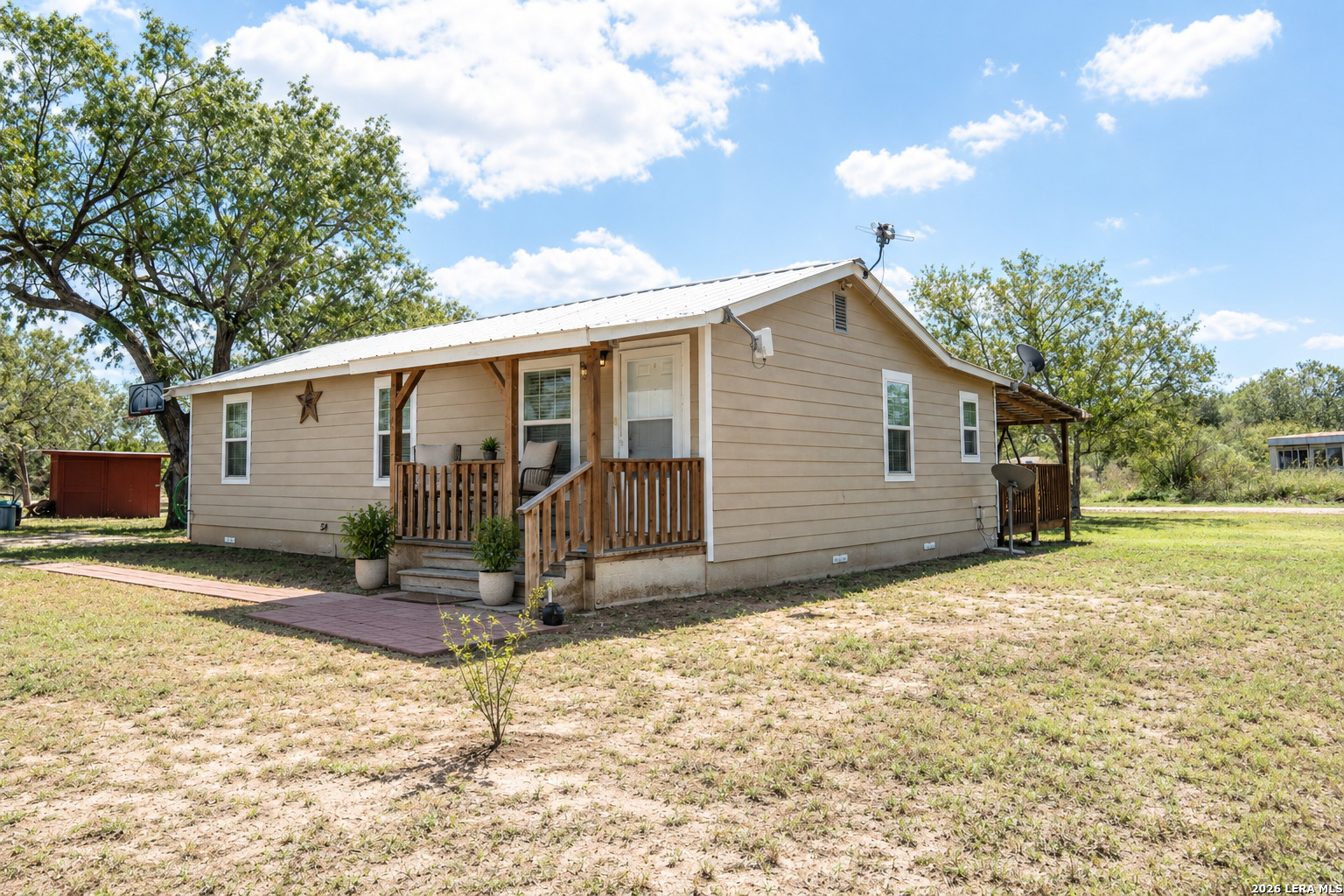 main property photo 18
