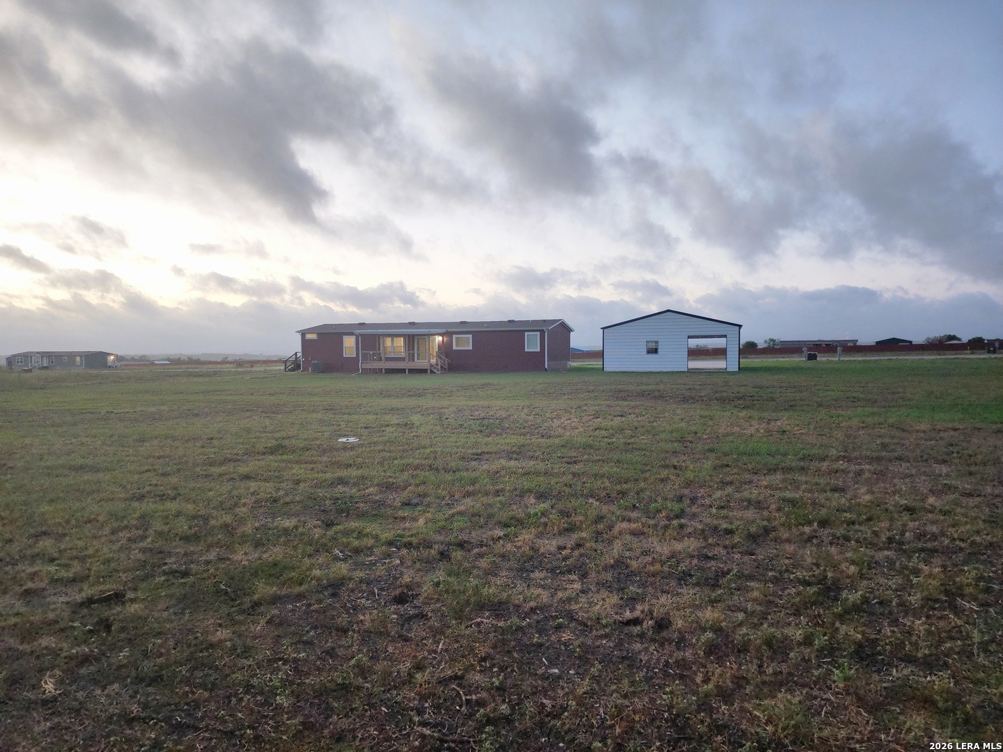 main property photo 8
