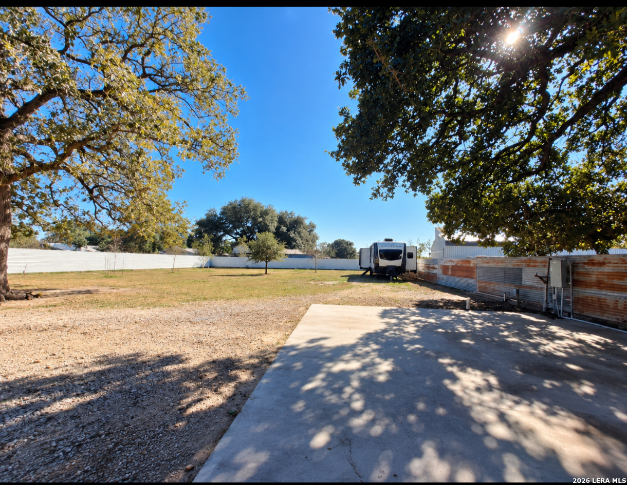main property photo 6