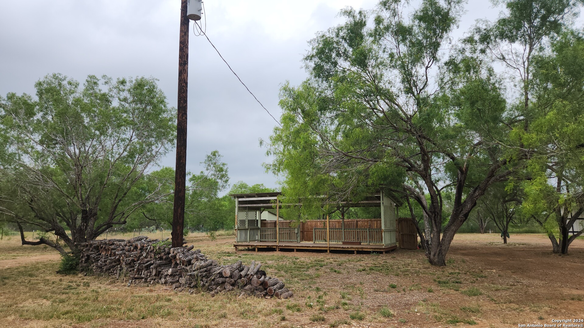 main property photo 5