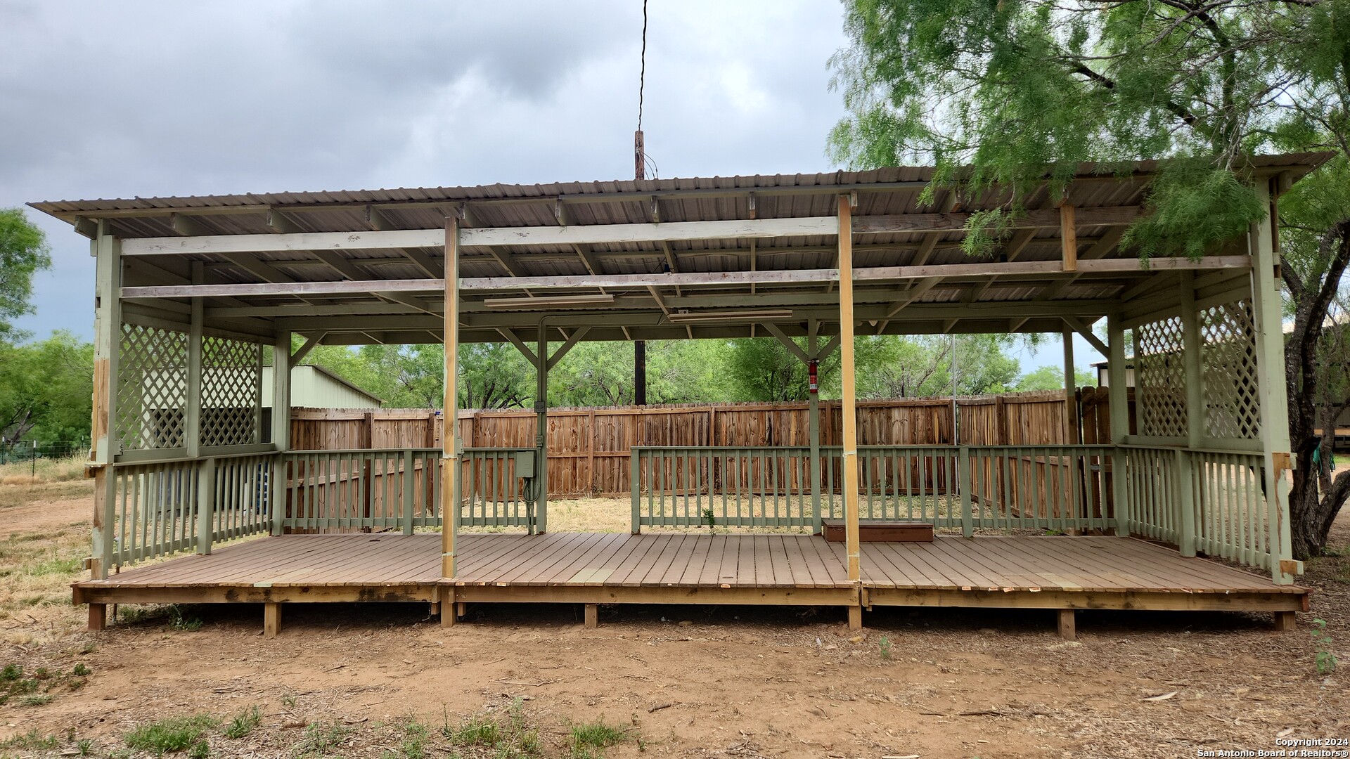 main property photo 6