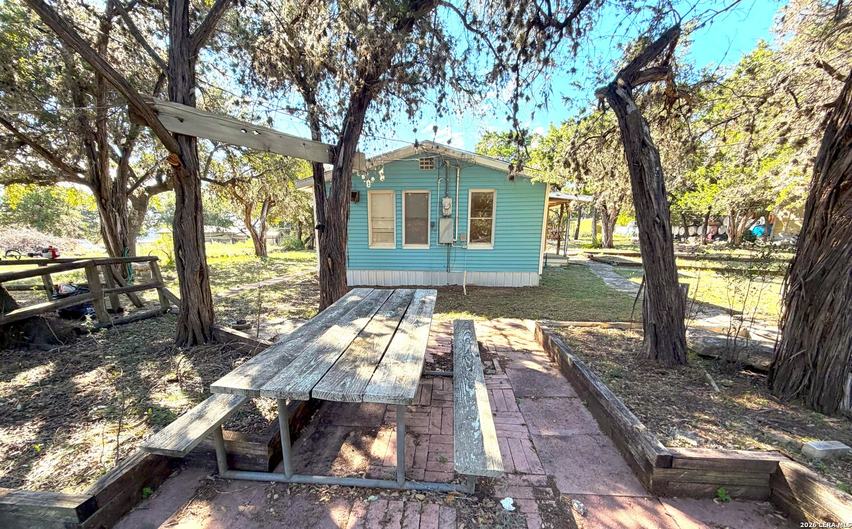 main property photo 22
