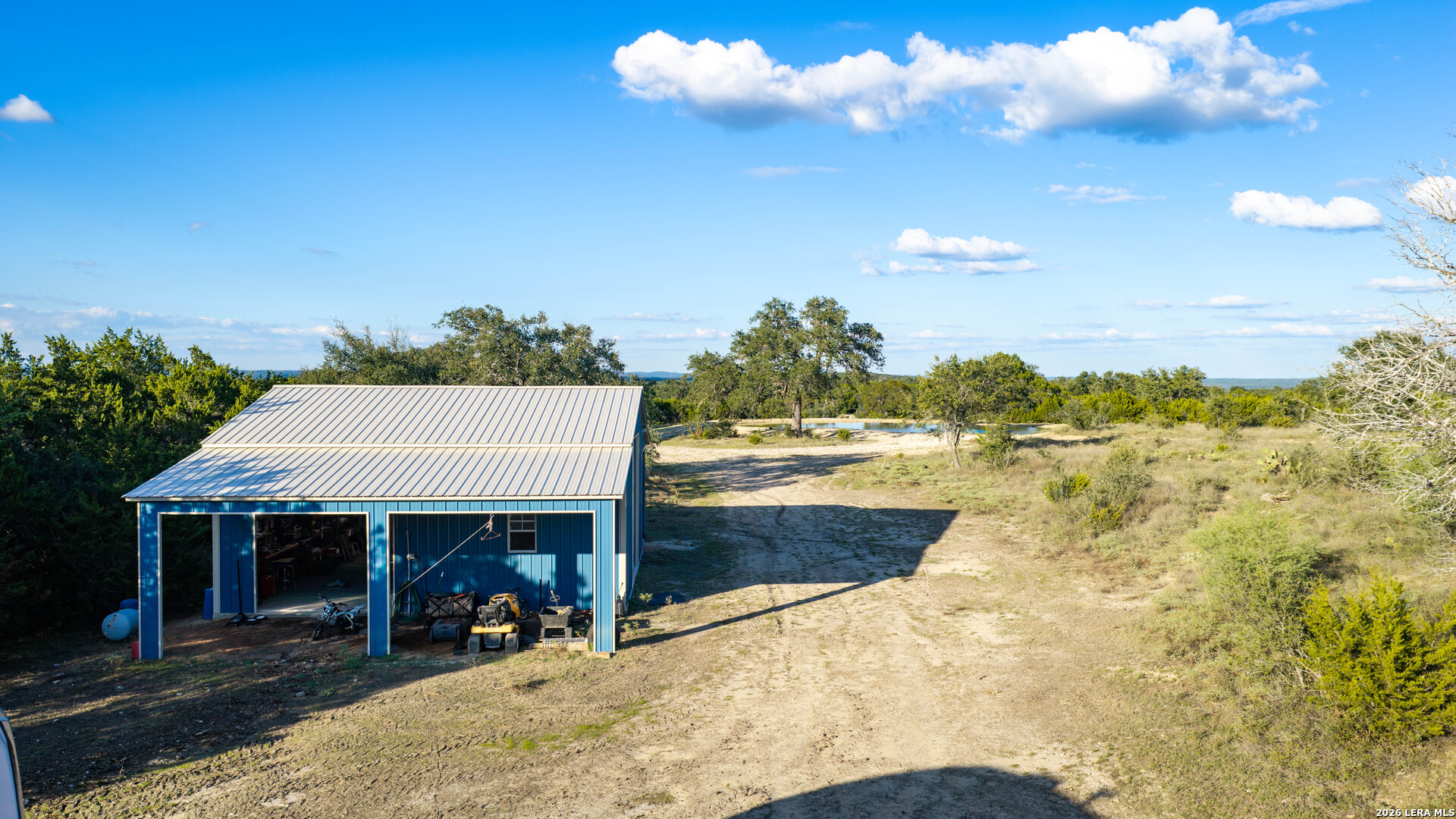 main property photo 32