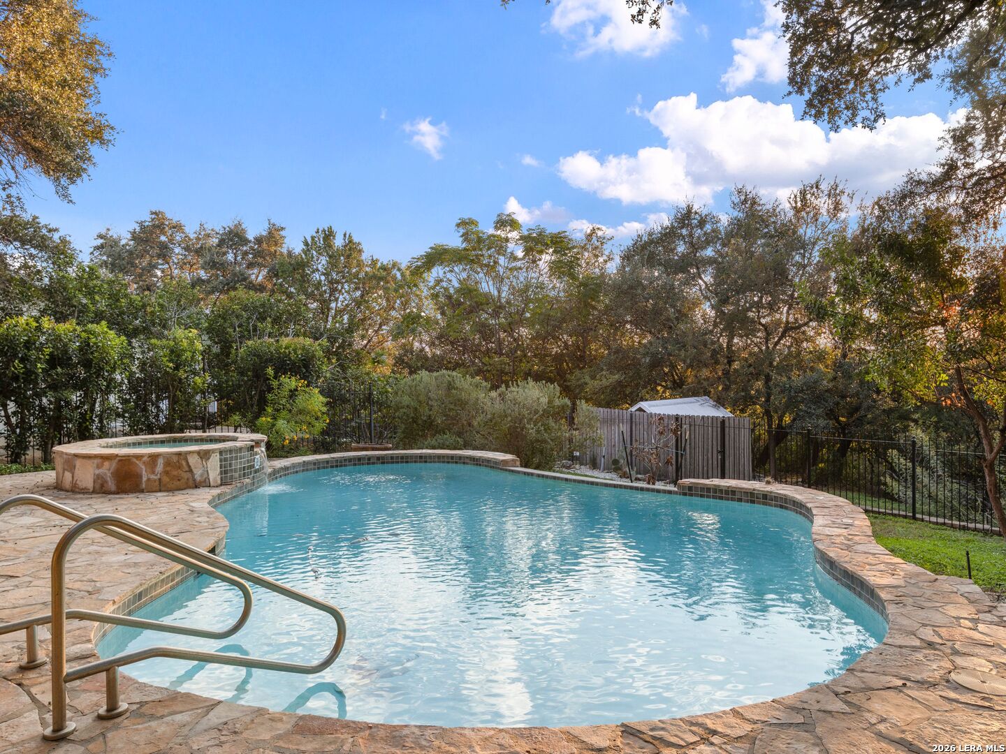 main property photo 50