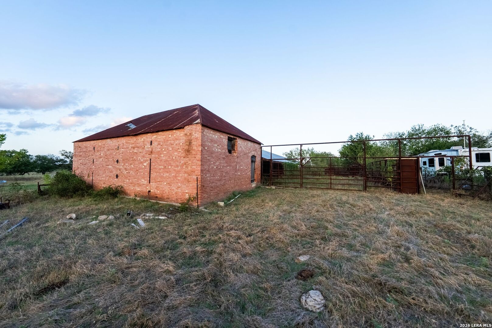 main property photo 35